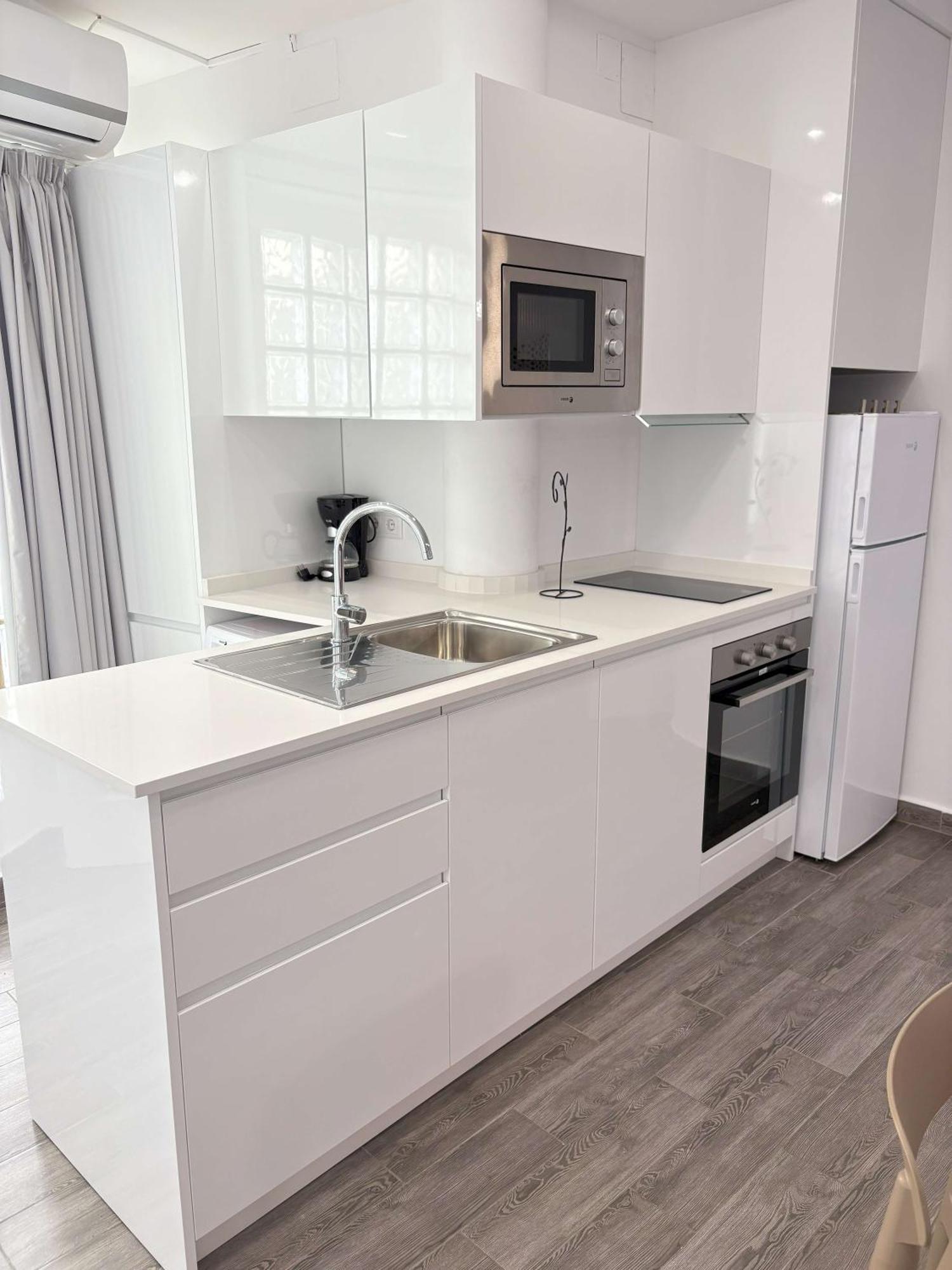 Apartamentos Carmela Бенидорм Экстерьер фото